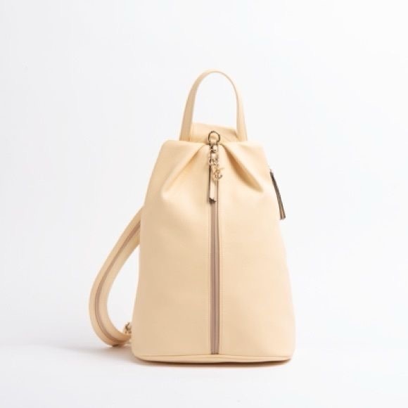 Simply Noelle Handbags - simply noelle shoulder bag / like new / pale yellow!